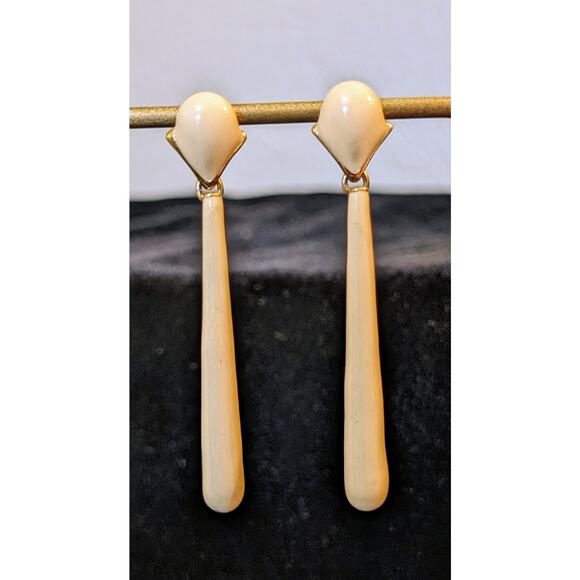 Vintage Monet Tan Enamel Gold Tone 2.5" Long Post Dangle Earrings - Picture 1 of 5